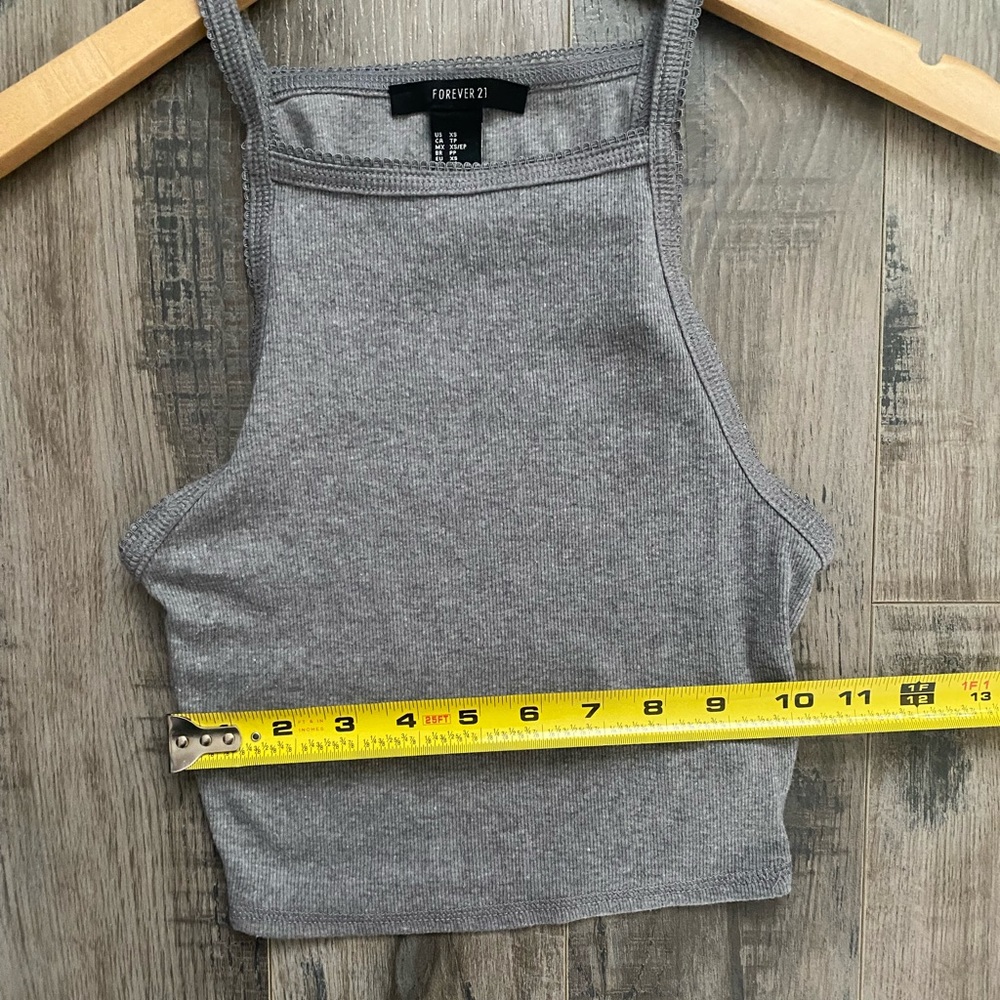 Forever 21 Ribbed Crop Top - Picture 3 of 3